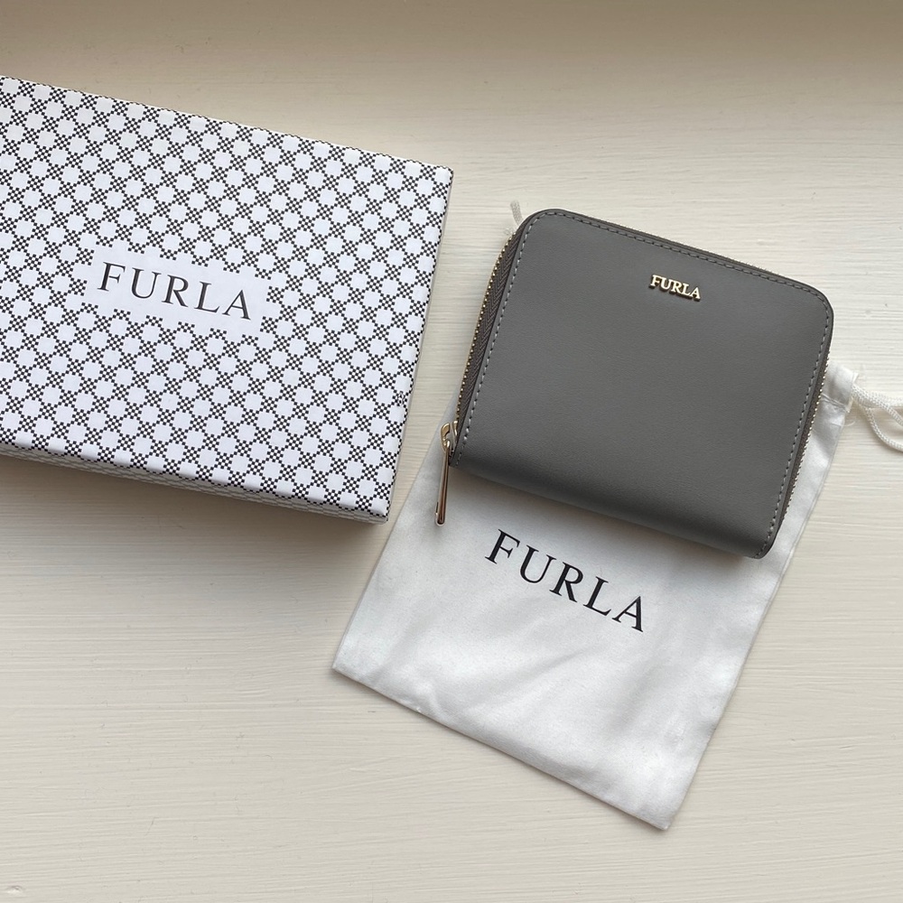NEW Furla Babylon Zip Wallet in Grey